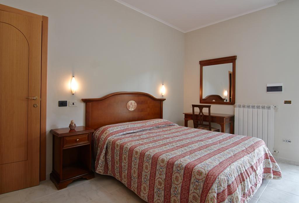 Albergo Villa Bianca San Giovanni Rotondo Phòng bức ảnh